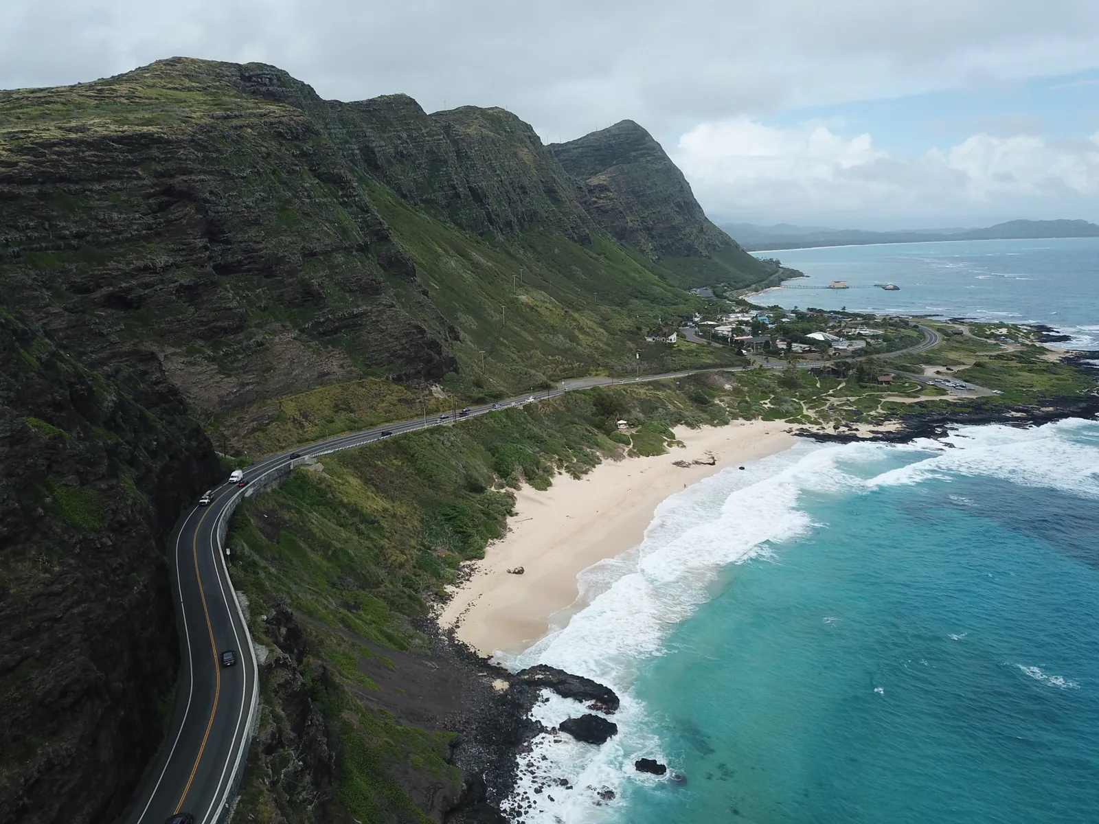 Lowell set to become a major hurricane, Karina continues westward on track toward Hawaii